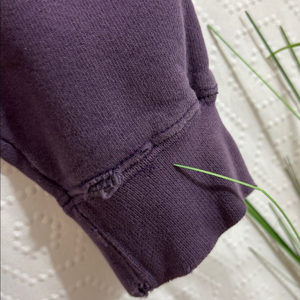 Vintage Levis Sweatshirt medium purple - Picture 5 of 10